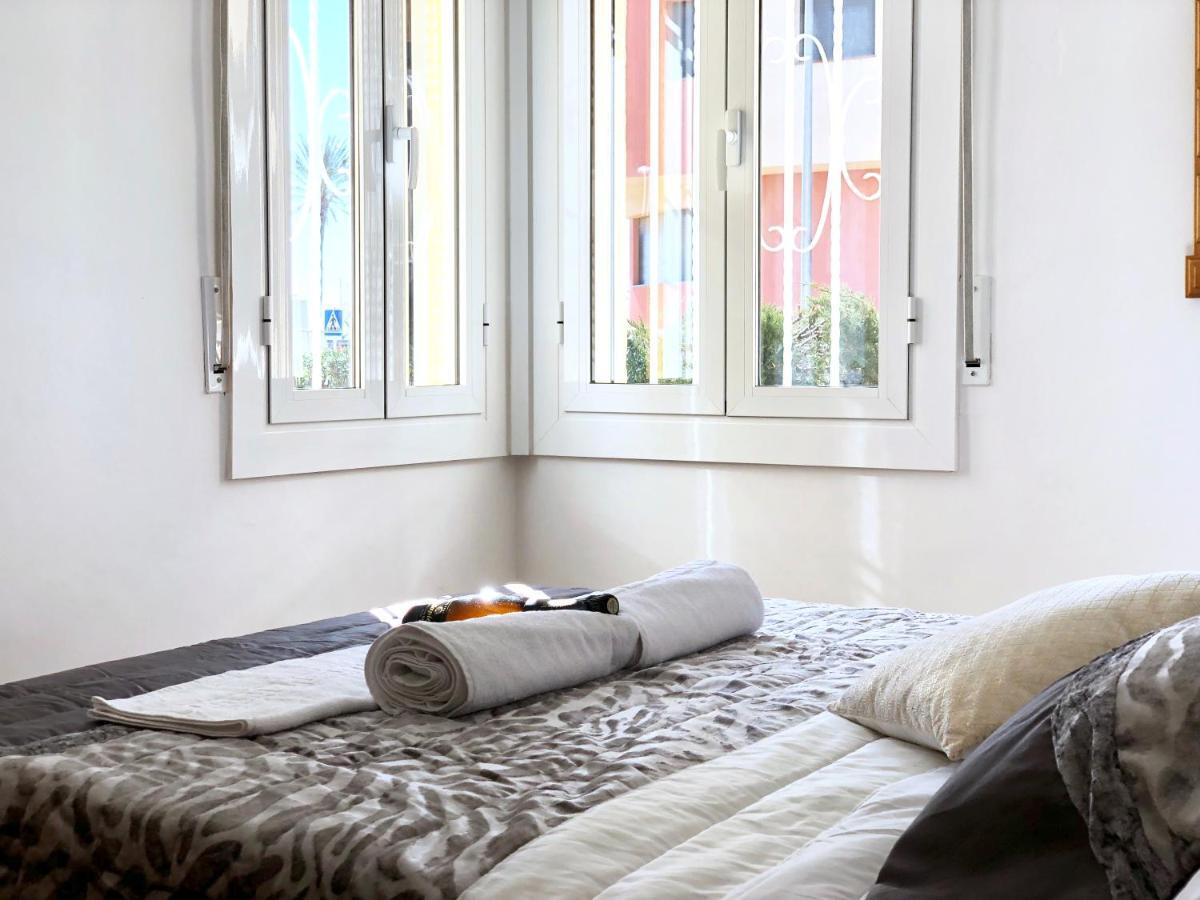 Apartament Amb Jardi A La Platja D'Empuriabrava Eksteriør billede